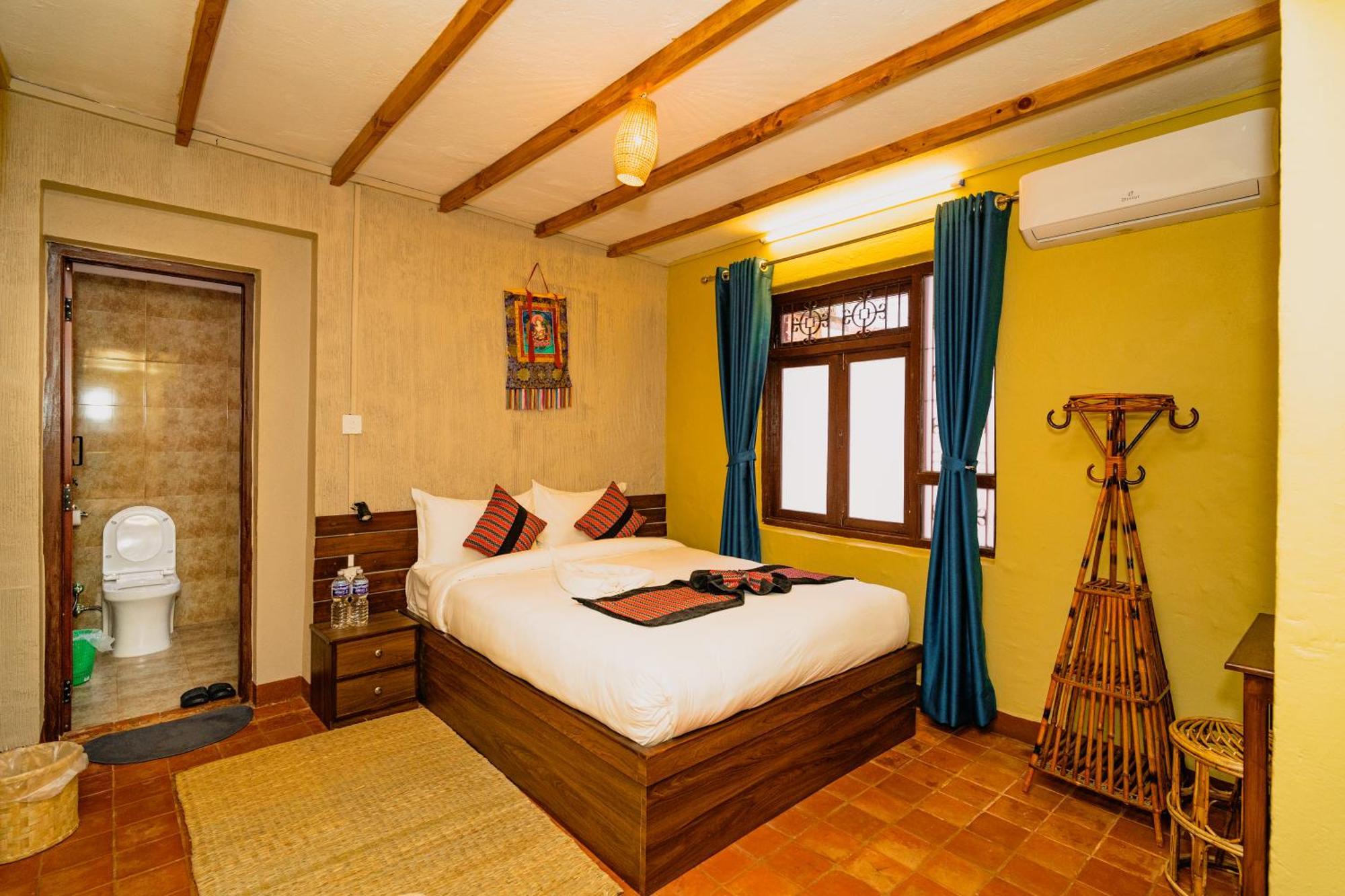 Nepali Heritage Hotel Kathmandu Buitenkant foto