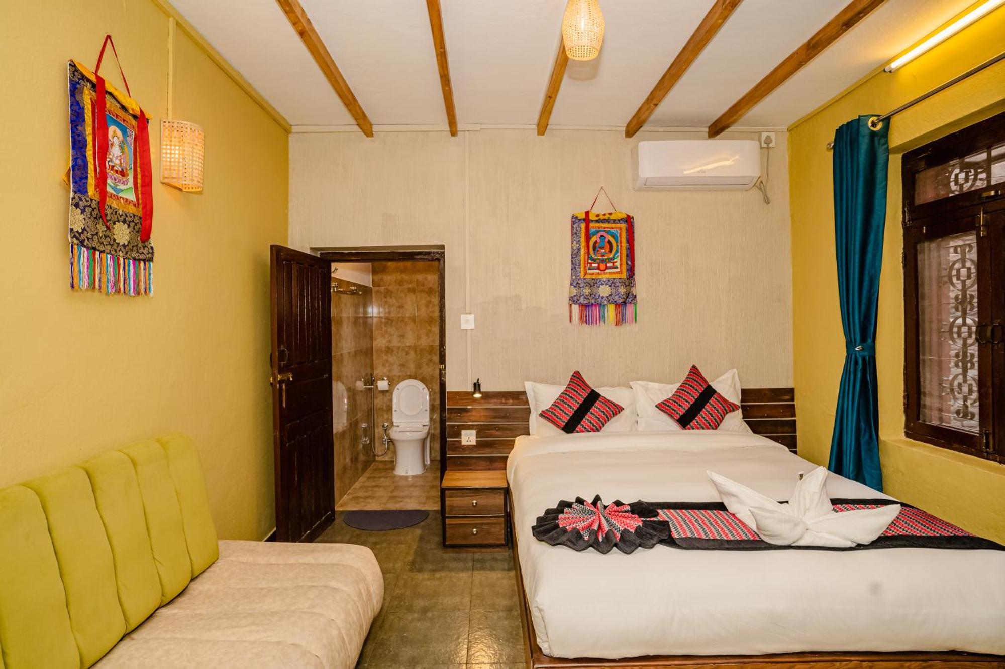 Nepali Heritage Hotel Kathmandu Buitenkant foto
