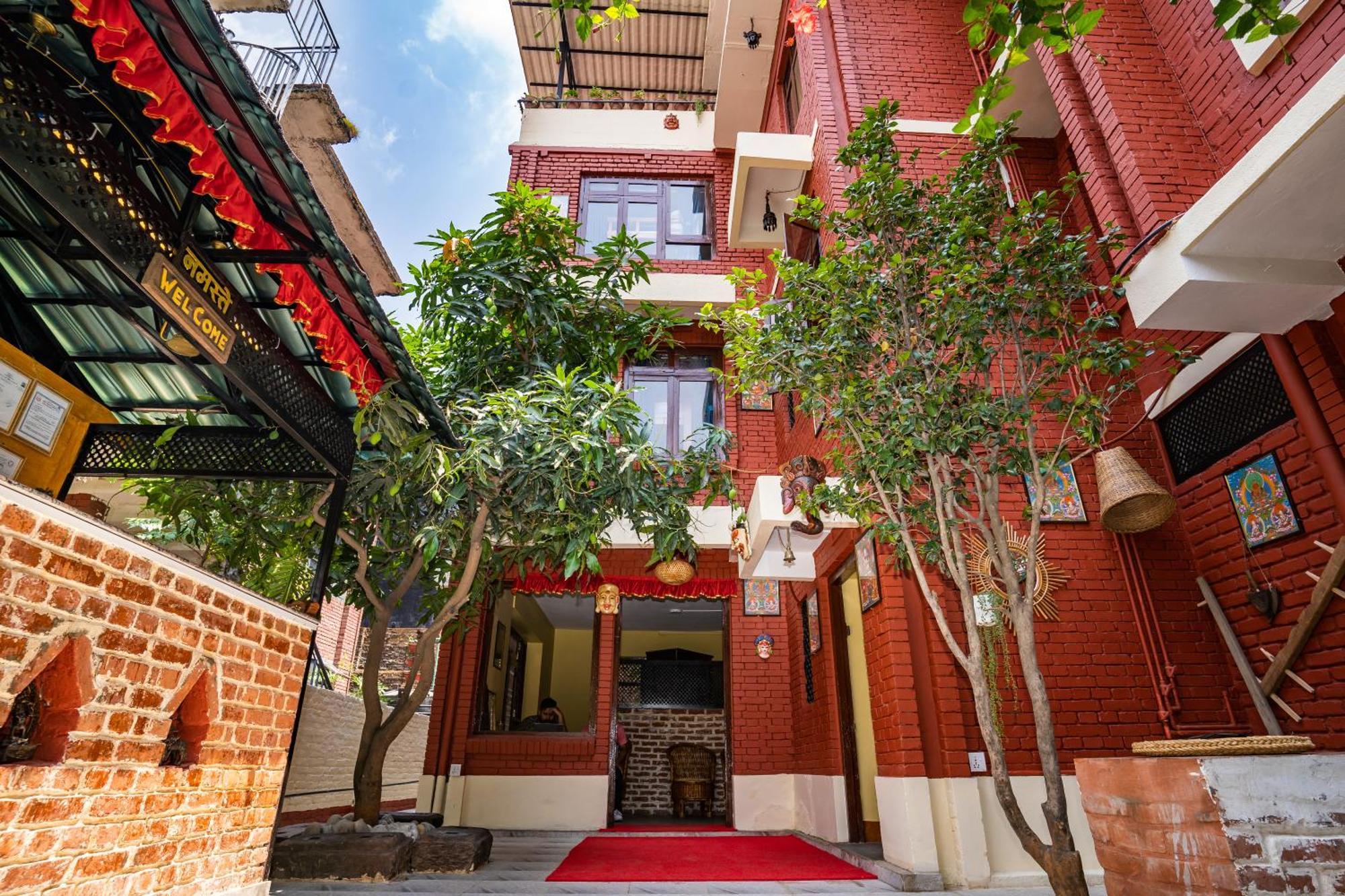 Nepali Heritage Hotel Kathmandu Buitenkant foto