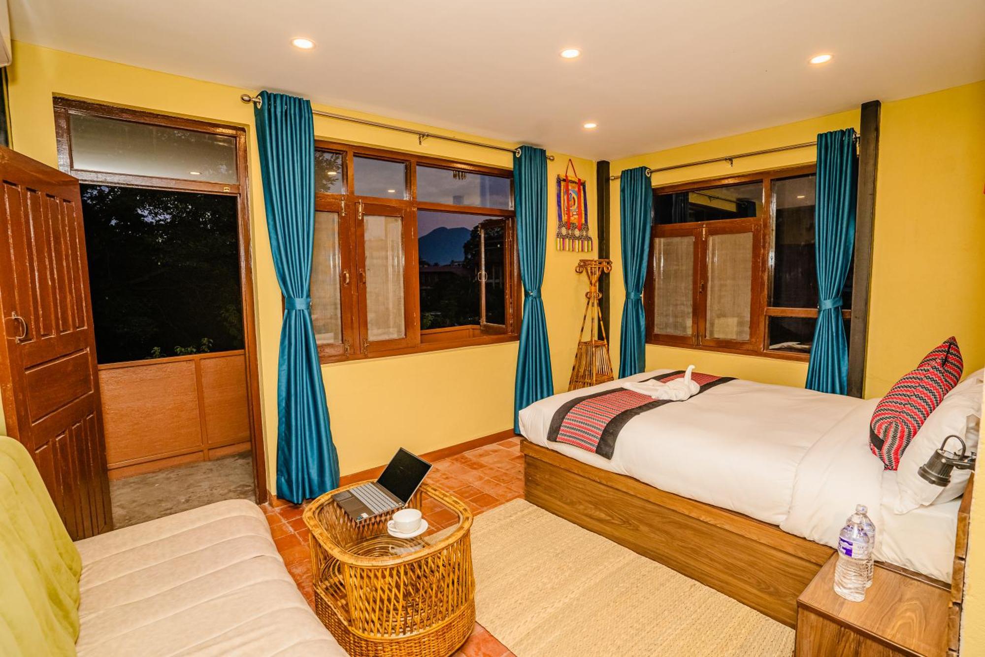 Nepali Heritage Hotel Kathmandu Buitenkant foto