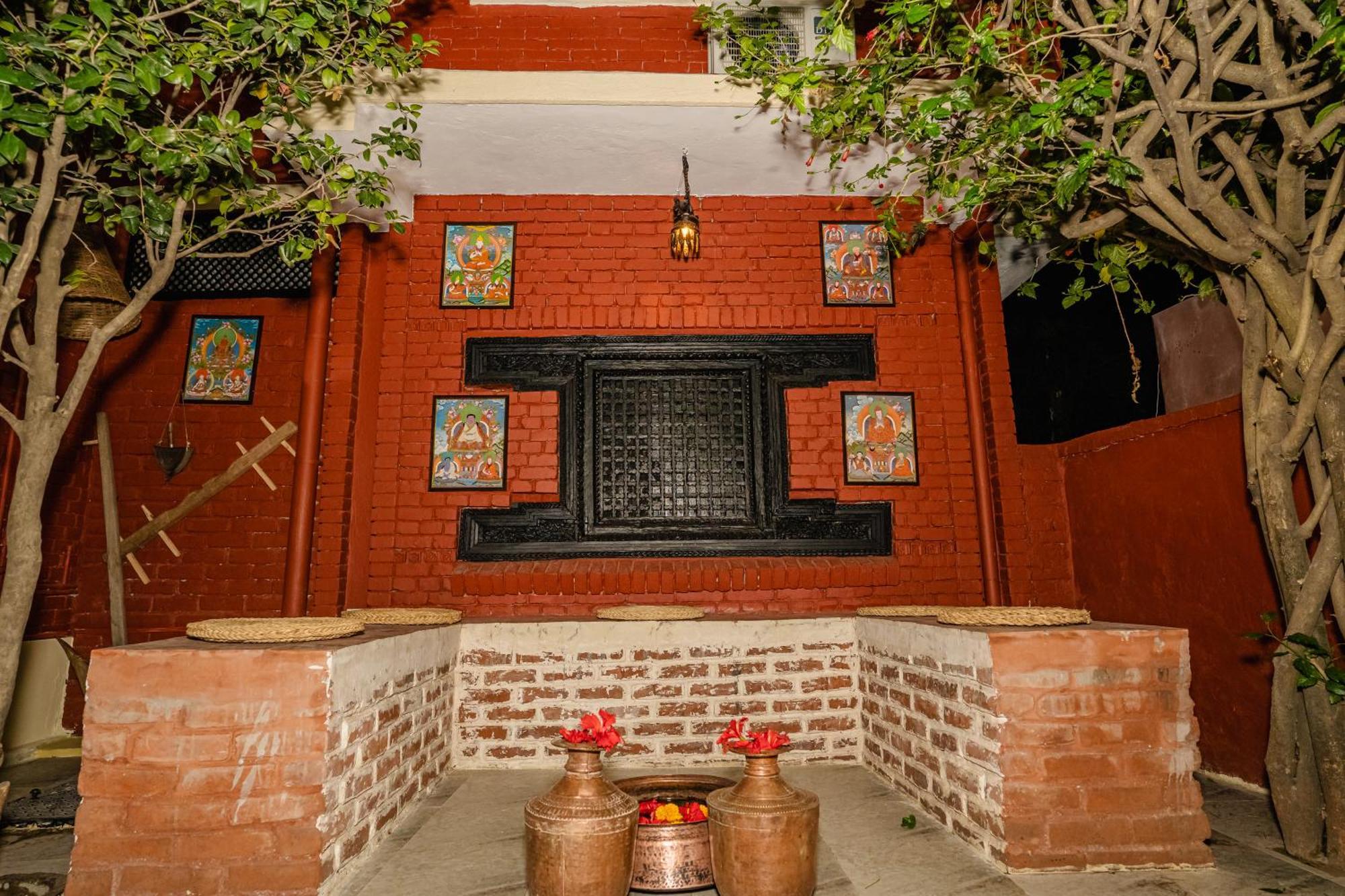 Nepali Heritage Hotel Kathmandu Buitenkant foto