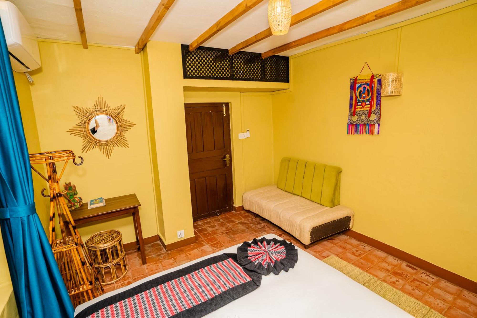 Nepali Heritage Hotel Kathmandu Buitenkant foto
