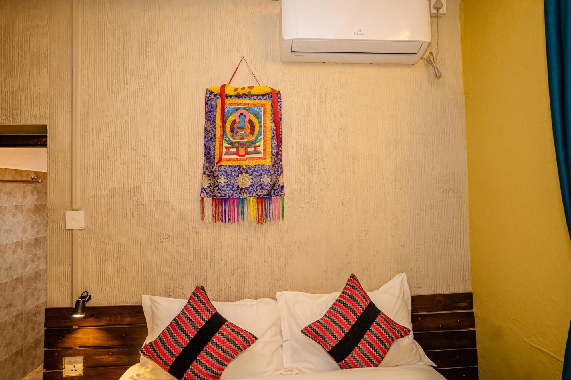 Nepali Heritage Hotel Kathmandu Buitenkant foto