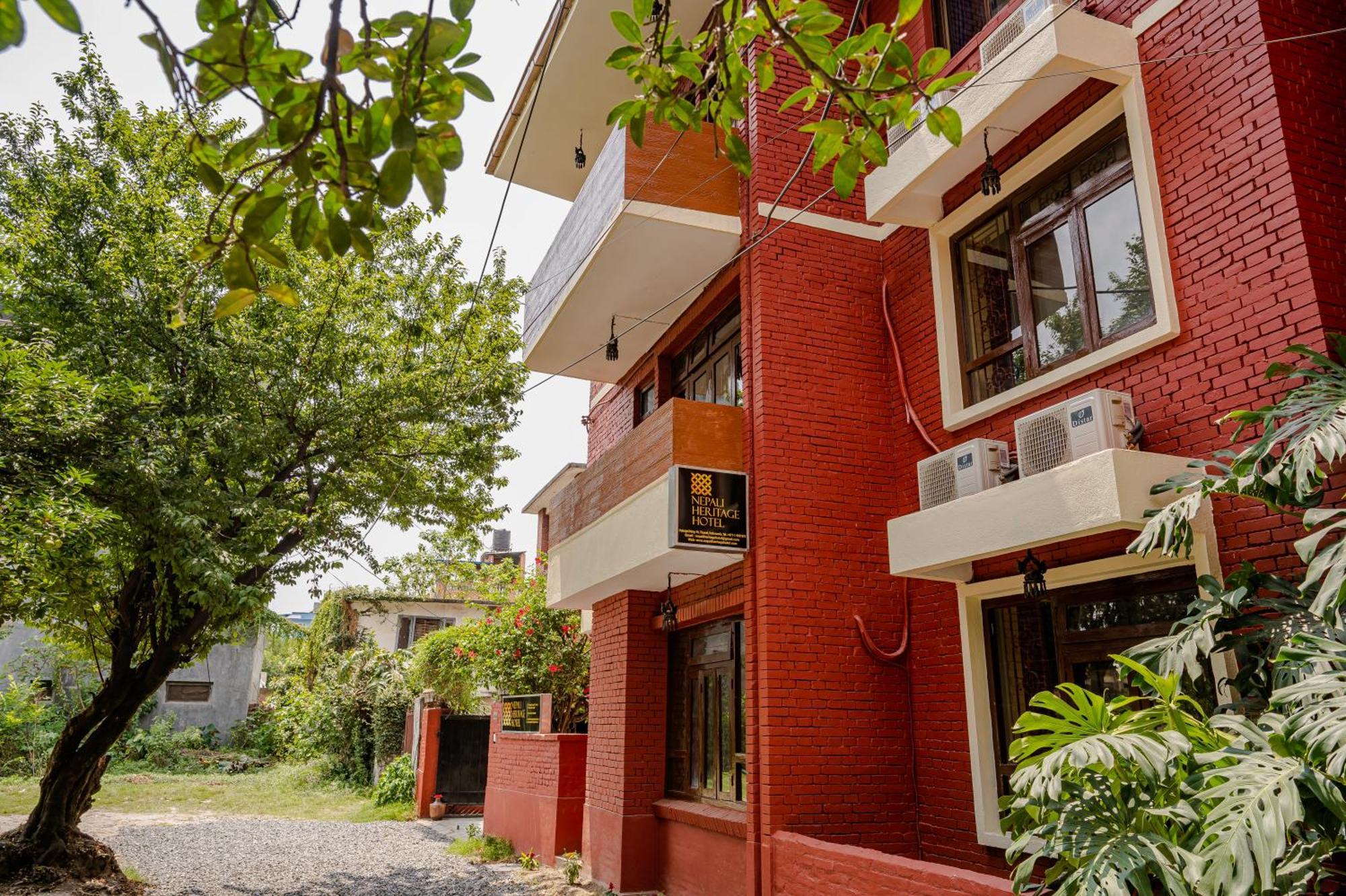 Nepali Heritage Hotel Kathmandu Buitenkant foto