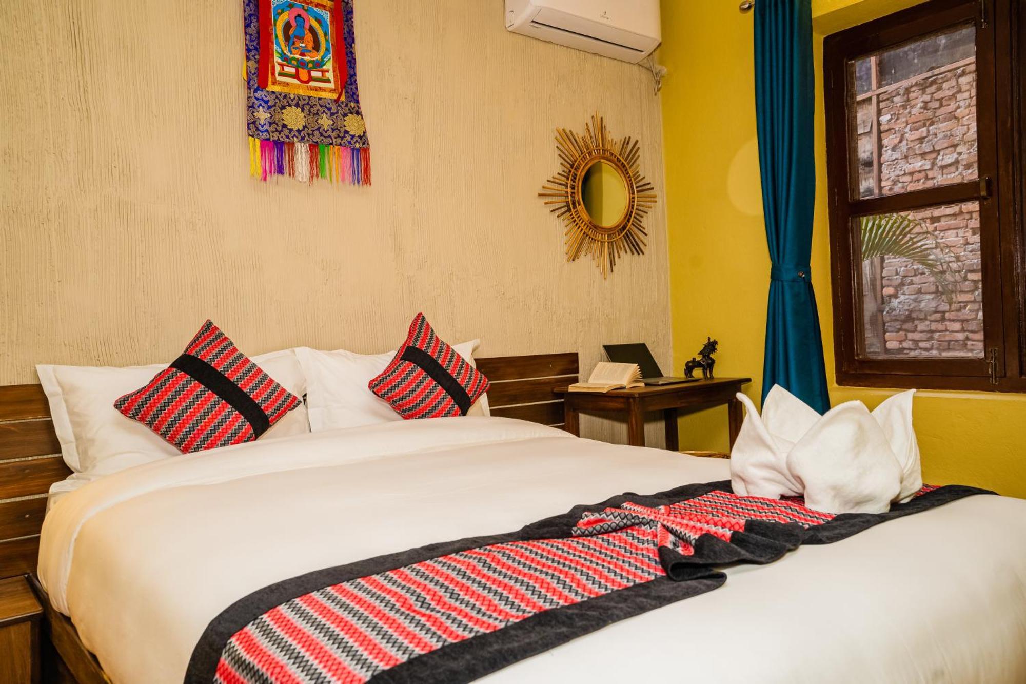 Nepali Heritage Hotel Kathmandu Buitenkant foto