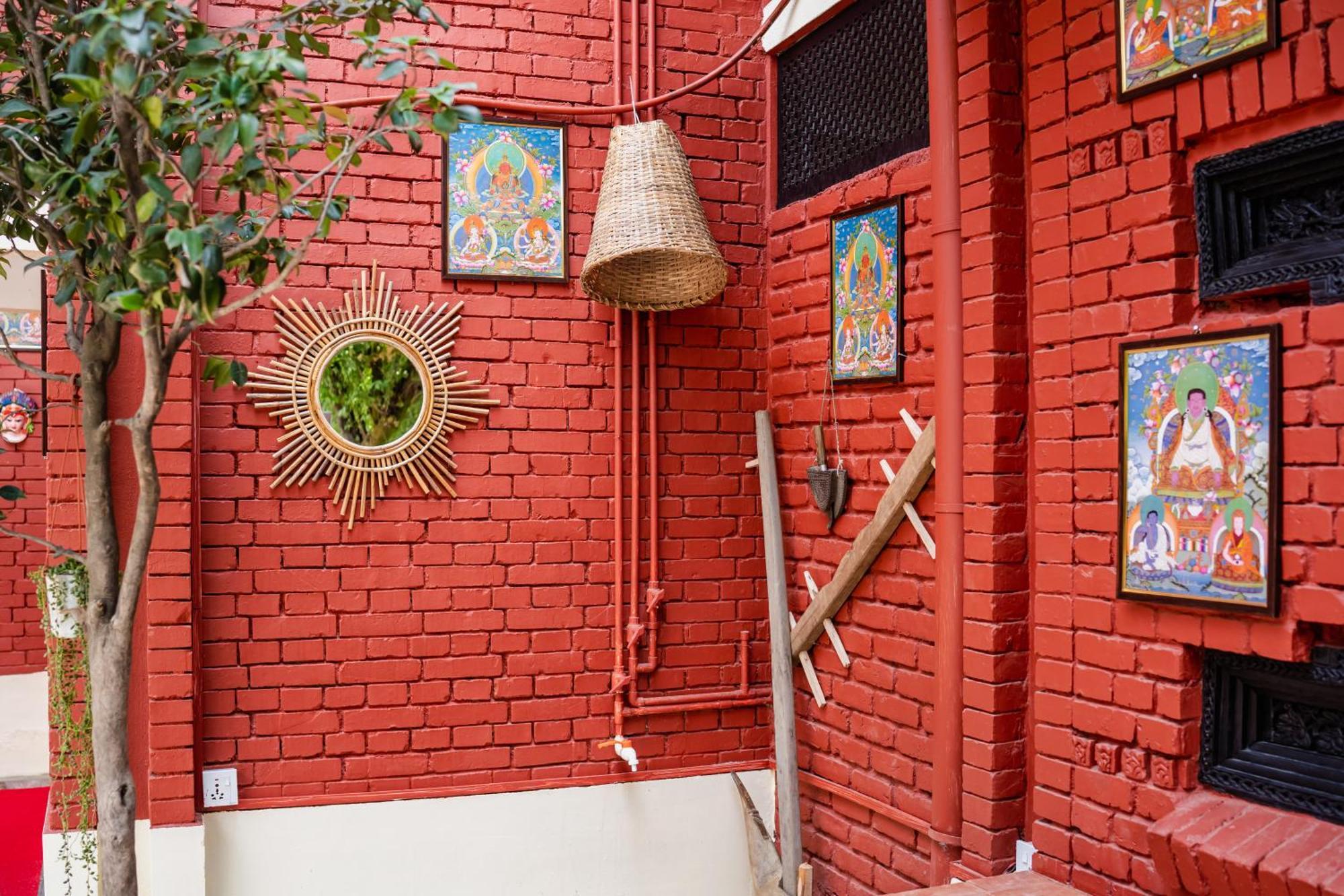 Nepali Heritage Hotel Kathmandu Buitenkant foto