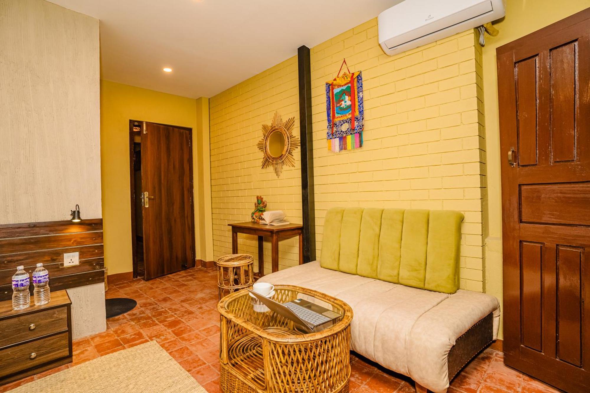 Nepali Heritage Hotel Kathmandu Buitenkant foto